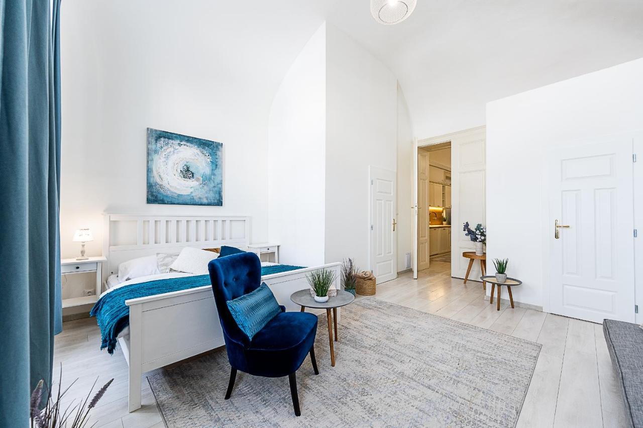 Center Apartment Mlynska Kosice With Private Parking Exterior foto
