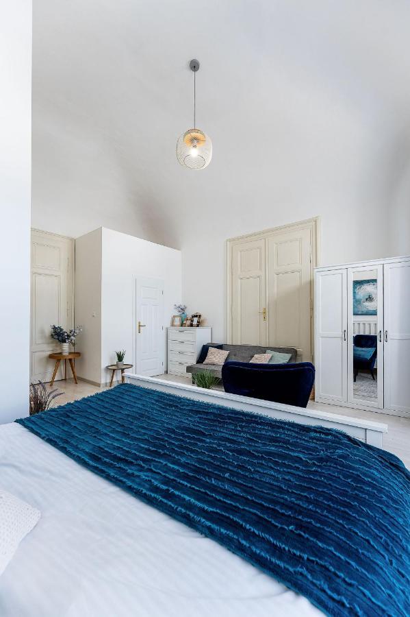 Center Apartment Mlynska Kosice With Private Parking Exterior foto